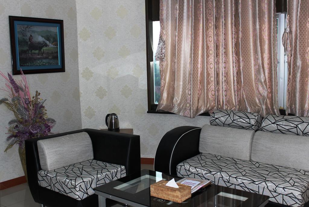 Hotel Kan Kaw Янгон Экстерьер фото