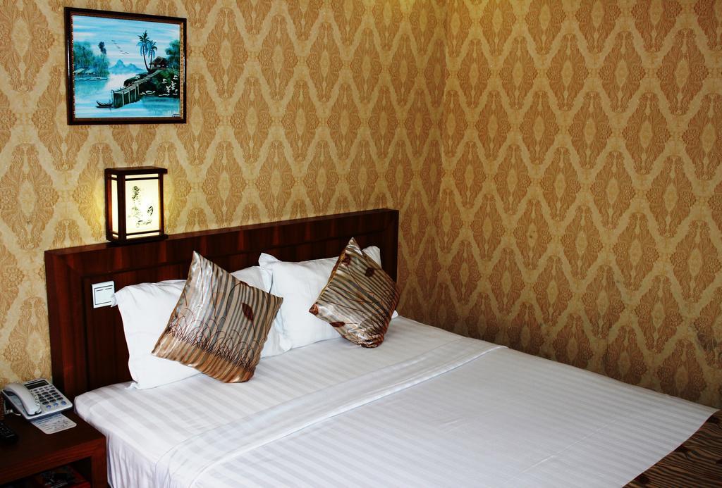 Hotel Kan Kaw Янгон Экстерьер фото