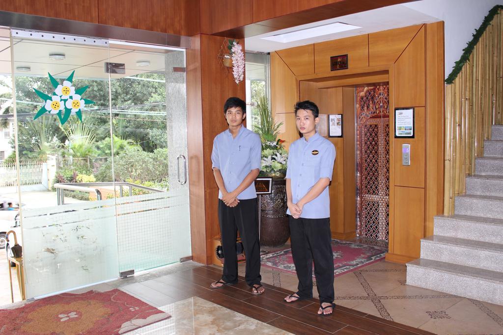 Hotel Kan Kaw Янгон Экстерьер фото
